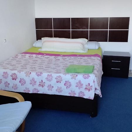 Habitacion Privada Centro Malaga Cerca Tren Maria Zambrano Y Playa Muy Buena Conexion Wifi Zewnętrze zdjęcie