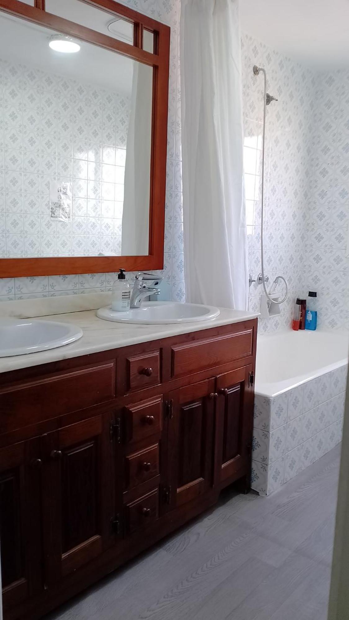 Habitacion Privada Centro Malaga Cerca Tren Maria Zambrano Y Playa Muy Buena Conexion Wifi Pokój zdjęcie
