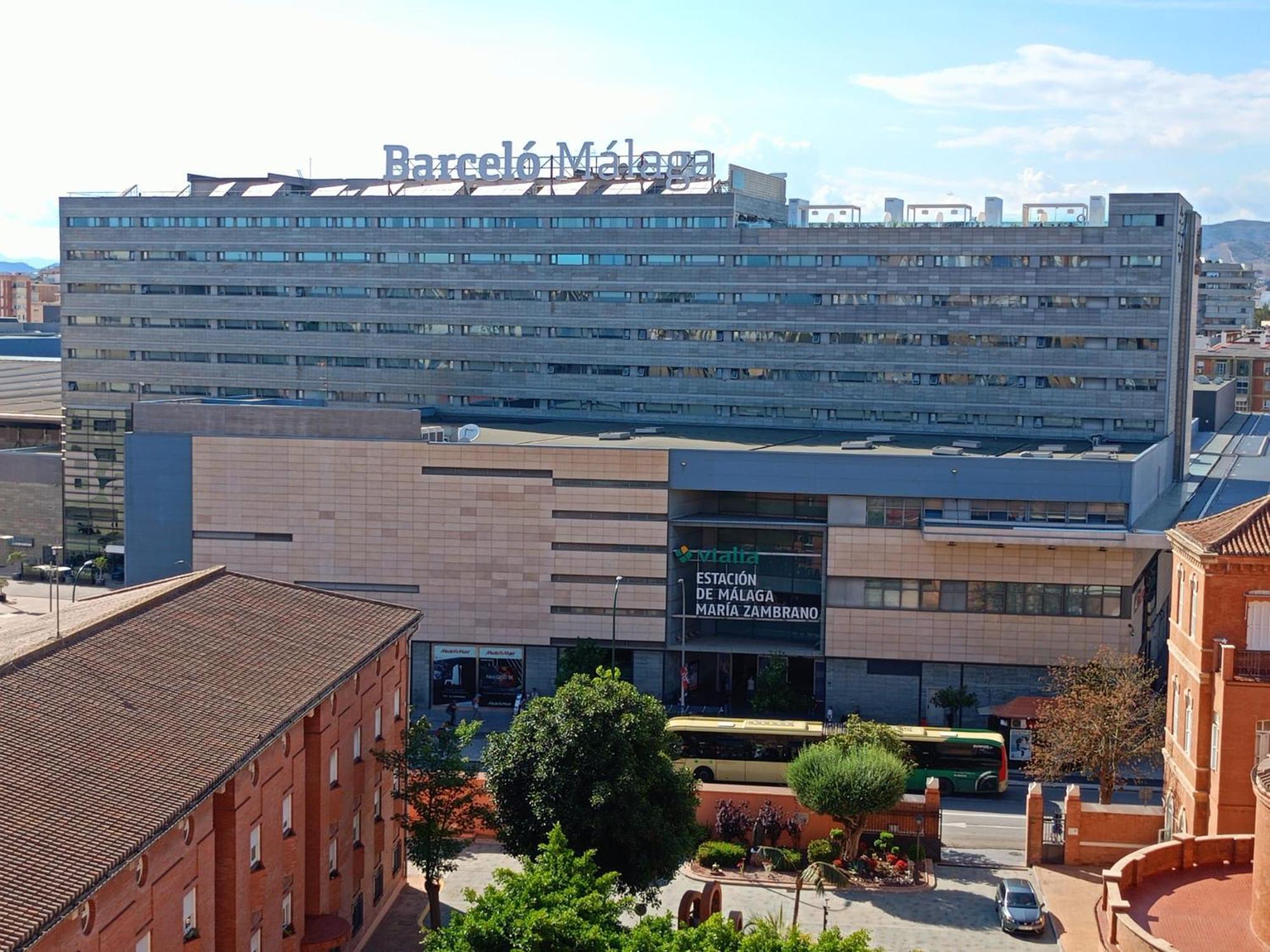 Habitacion Privada Centro Malaga Cerca Tren Maria Zambrano Y Playa Muy Buena Conexion Wifi Pokój zdjęcie