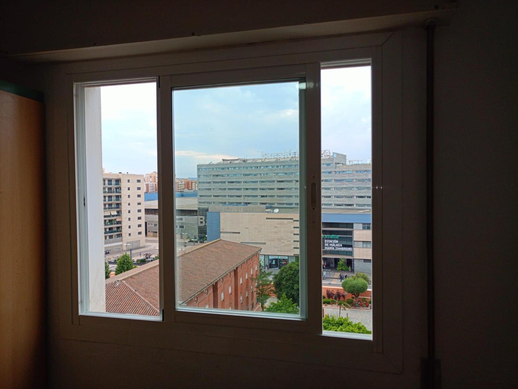 Habitacion Privada Centro Malaga Cerca Tren Maria Zambrano Y Playa Muy Buena Conexion Wifi Zewnętrze zdjęcie