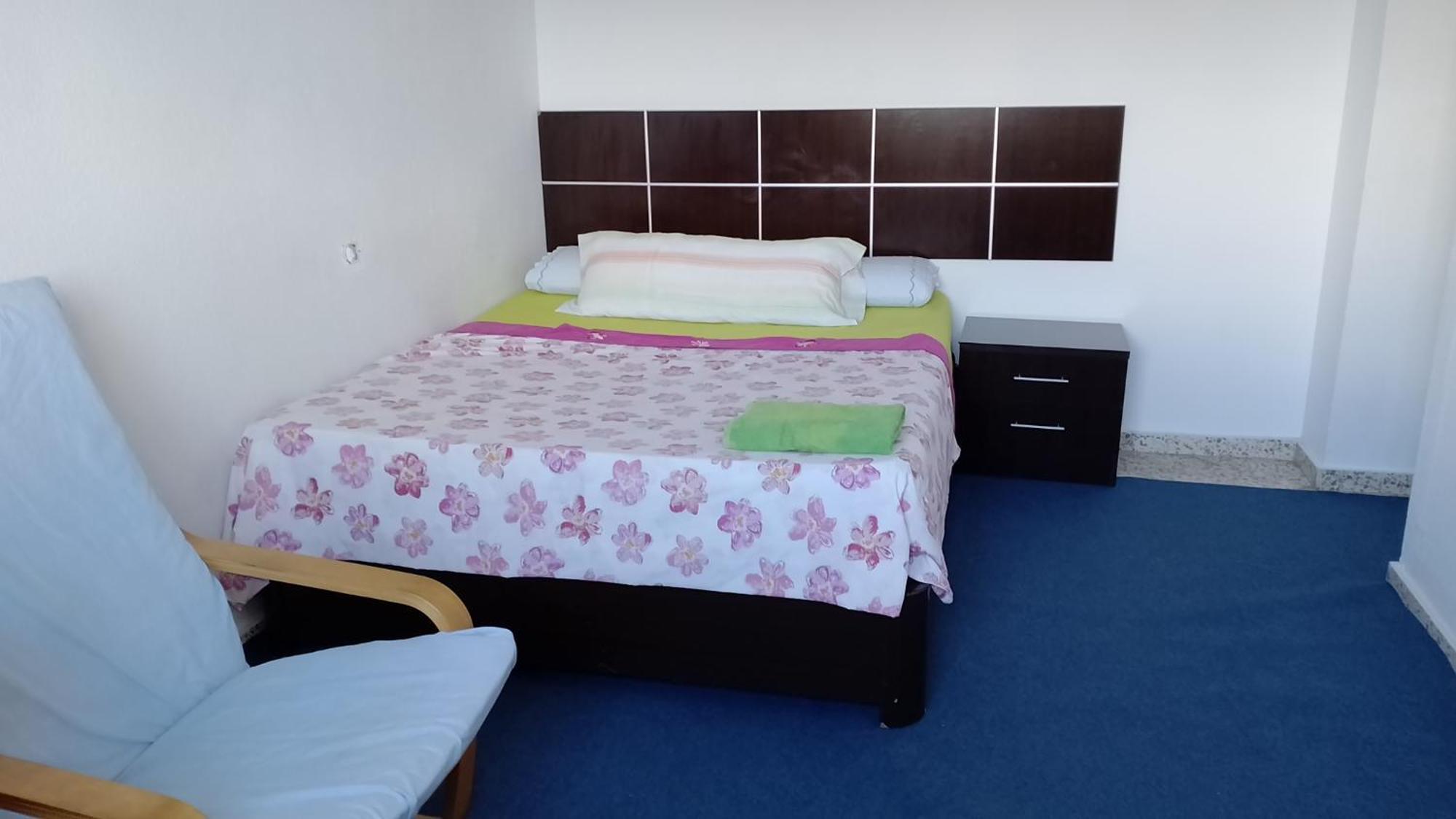Habitacion Privada Centro Malaga Cerca Tren Maria Zambrano Y Playa Muy Buena Conexion Wifi Zewnętrze zdjęcie