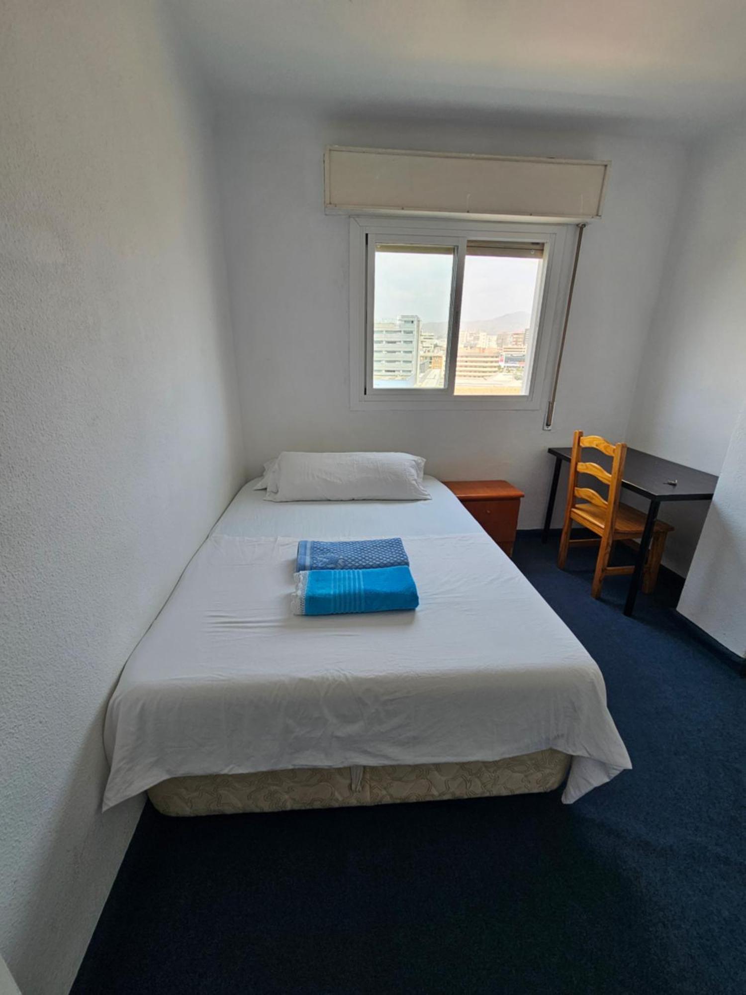 Habitacion Privada Centro Malaga Cerca Tren Maria Zambrano Y Playa Muy Buena Conexion Wifi Zewnętrze zdjęcie