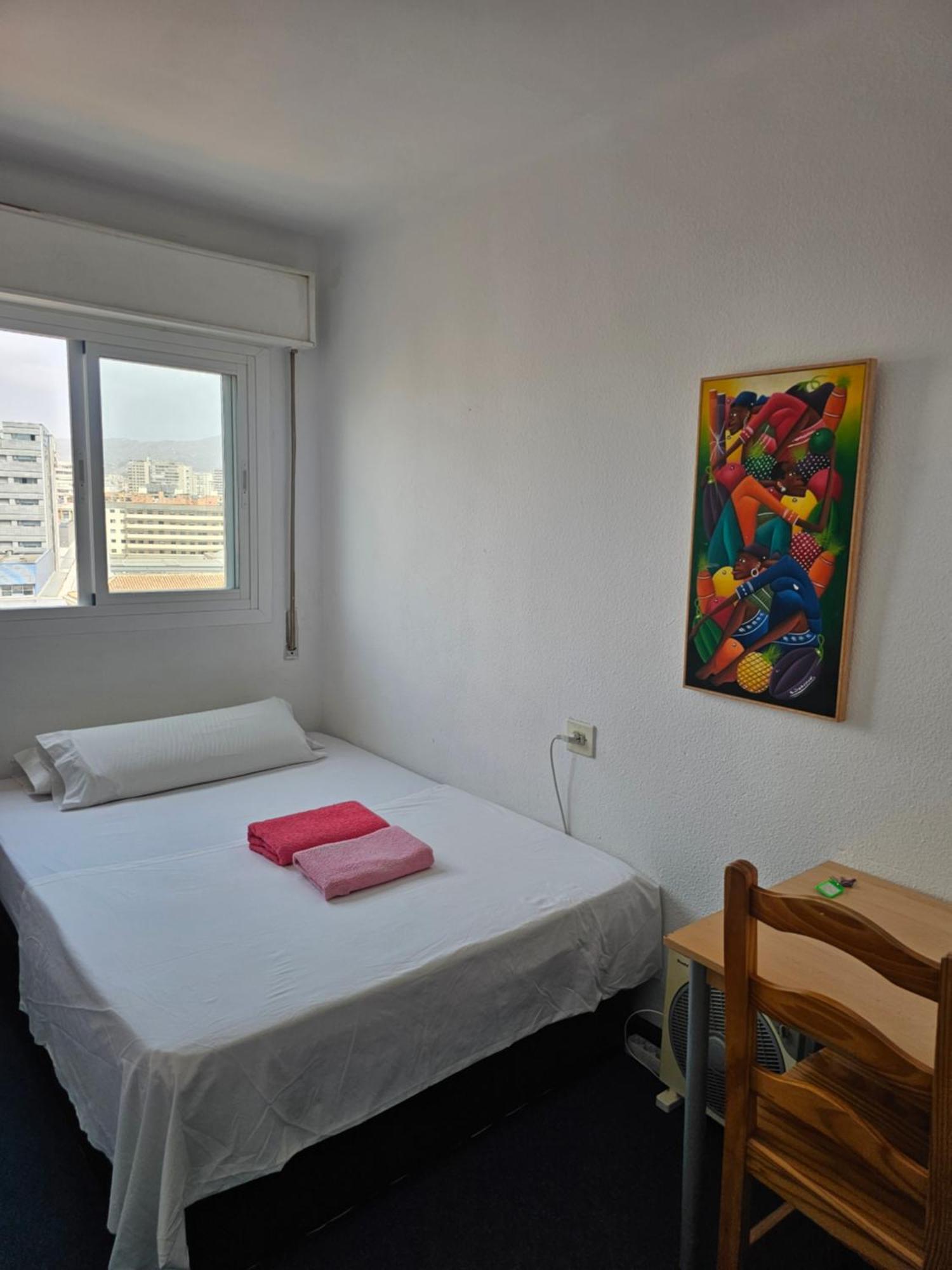 Habitacion Privada Centro Malaga Cerca Tren Maria Zambrano Y Playa Muy Buena Conexion Wifi Zewnętrze zdjęcie